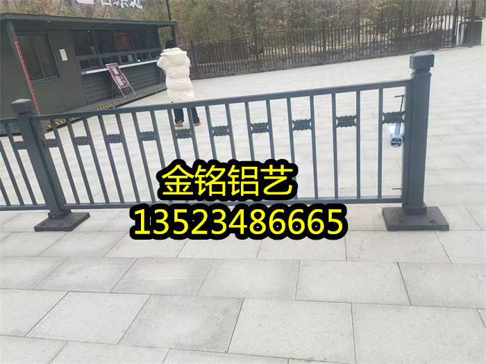 如何挑選更好的鄭州鋁藝陽臺護欄呢?